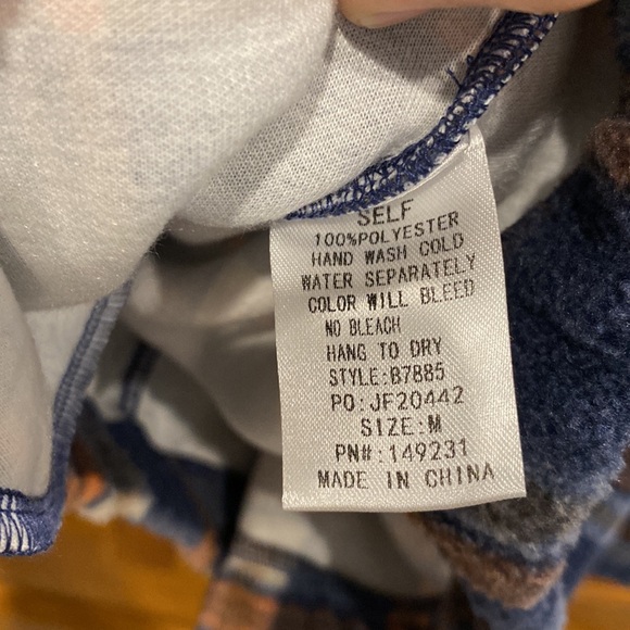 NWT Kori plaid fleece pullover size medium - Picture 6 of 6